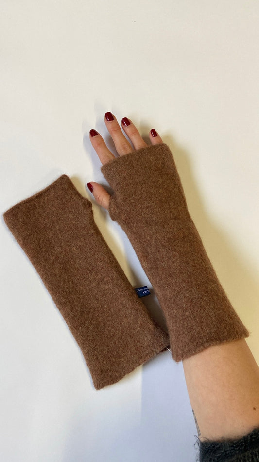 Merino Fingerless Gloves in Hazelnut Brown