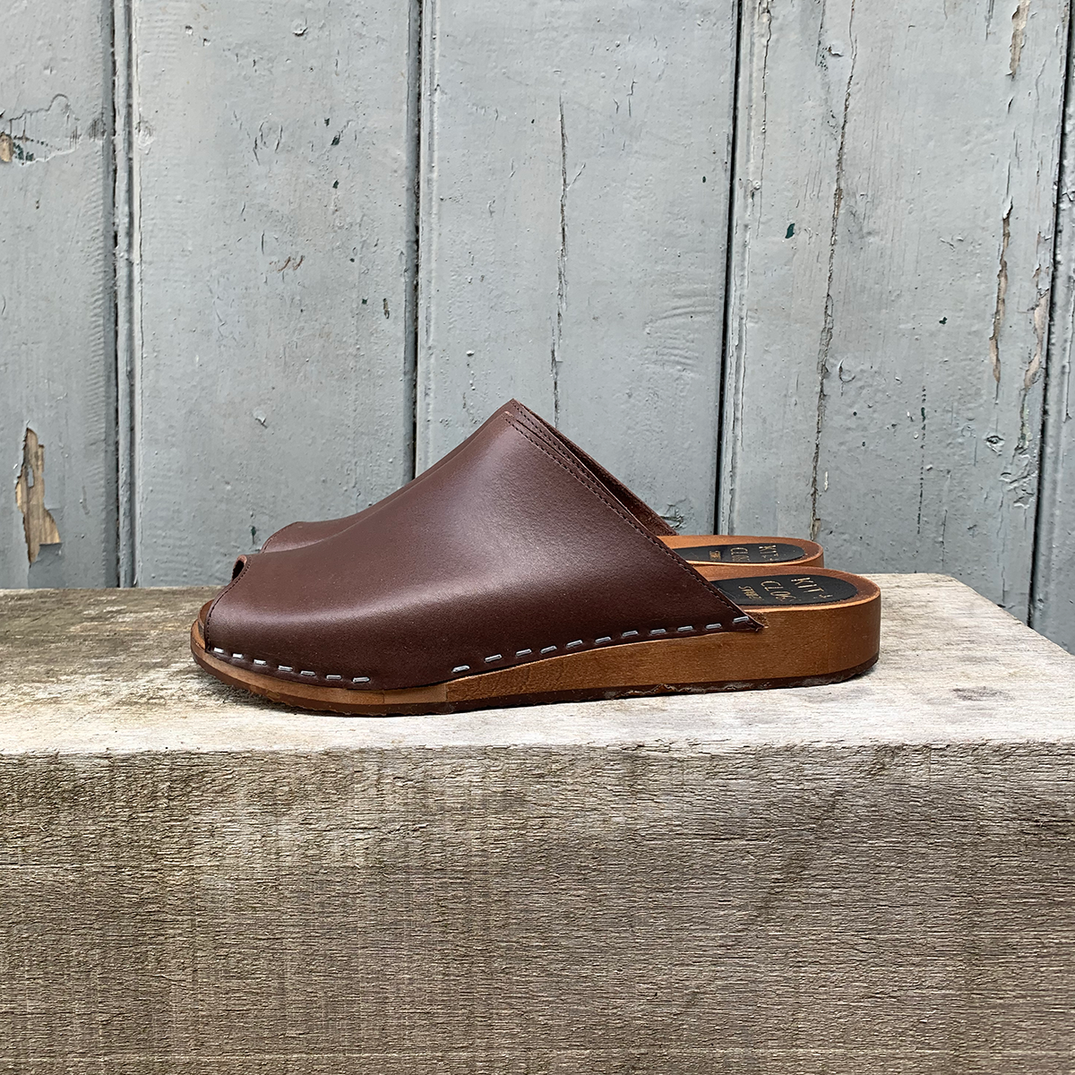 Cacao brown flex base peep toe clogs sandals