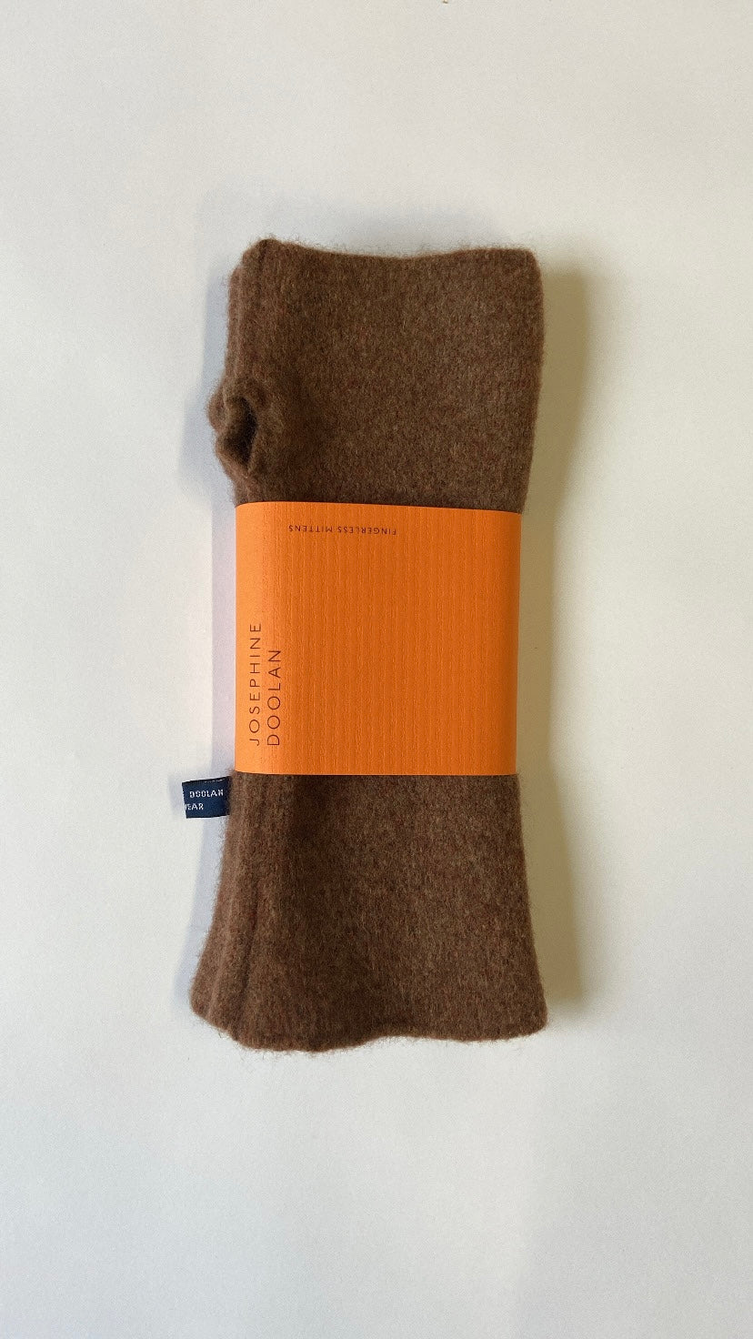 Merino Fingerless Gloves in Hazelnut Brown