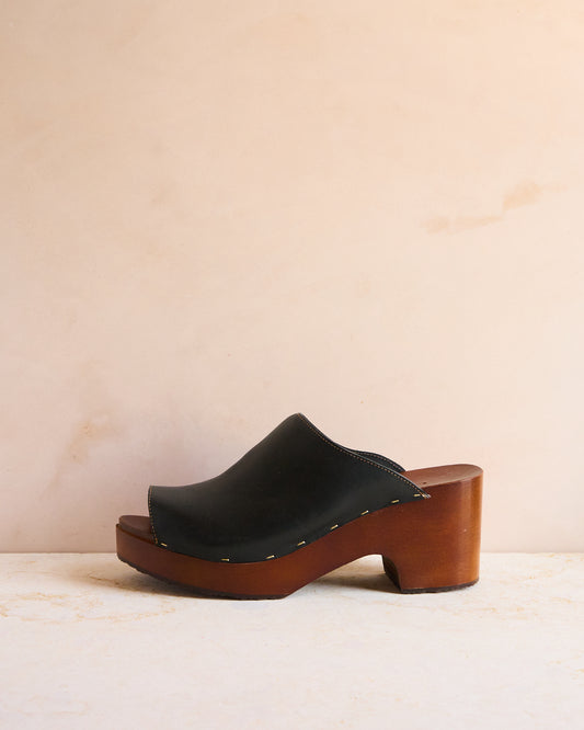 Onyx Platform Sol Clog