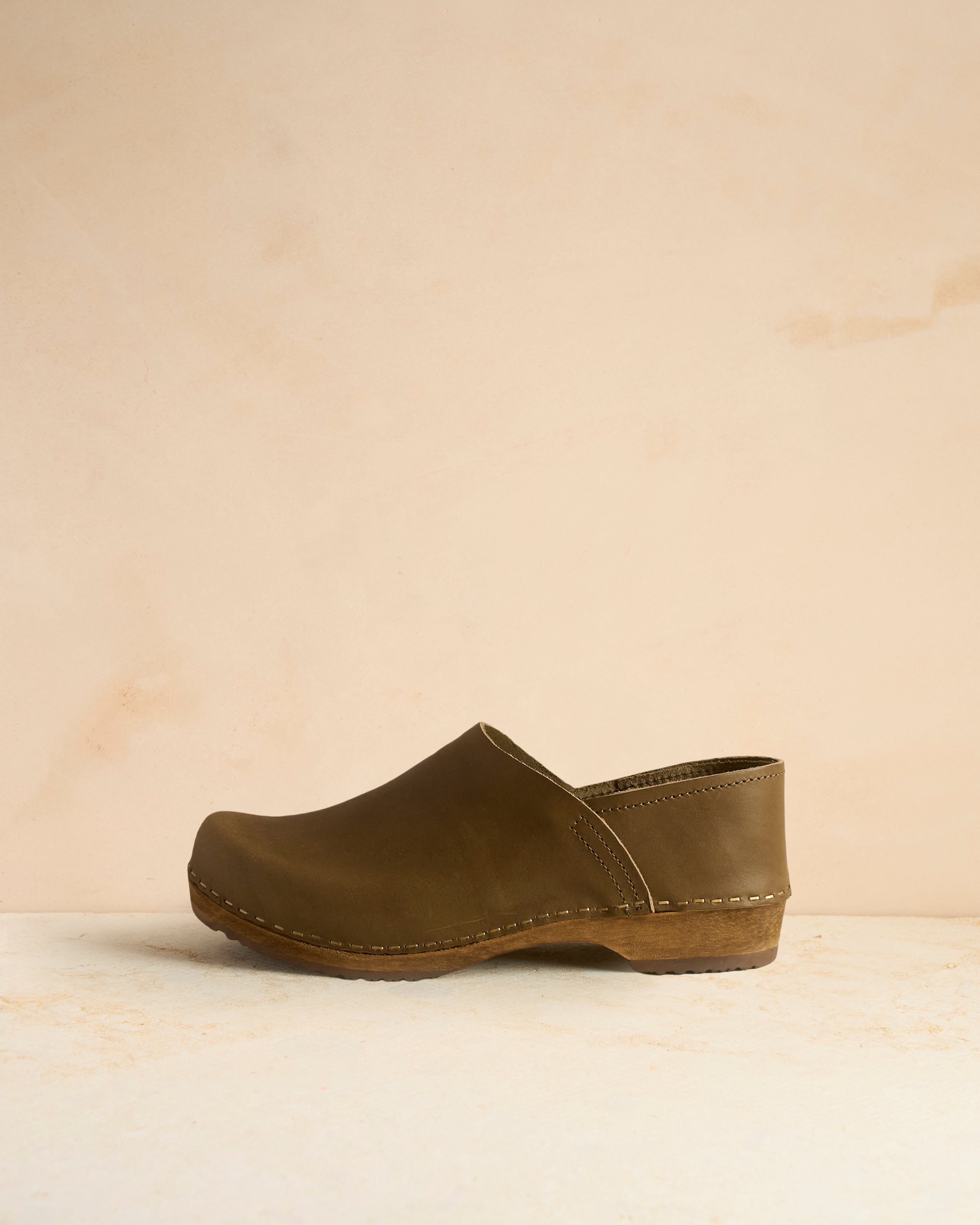 Khaki Green Low Jord Clog – KIT + CLOGS STUDIO