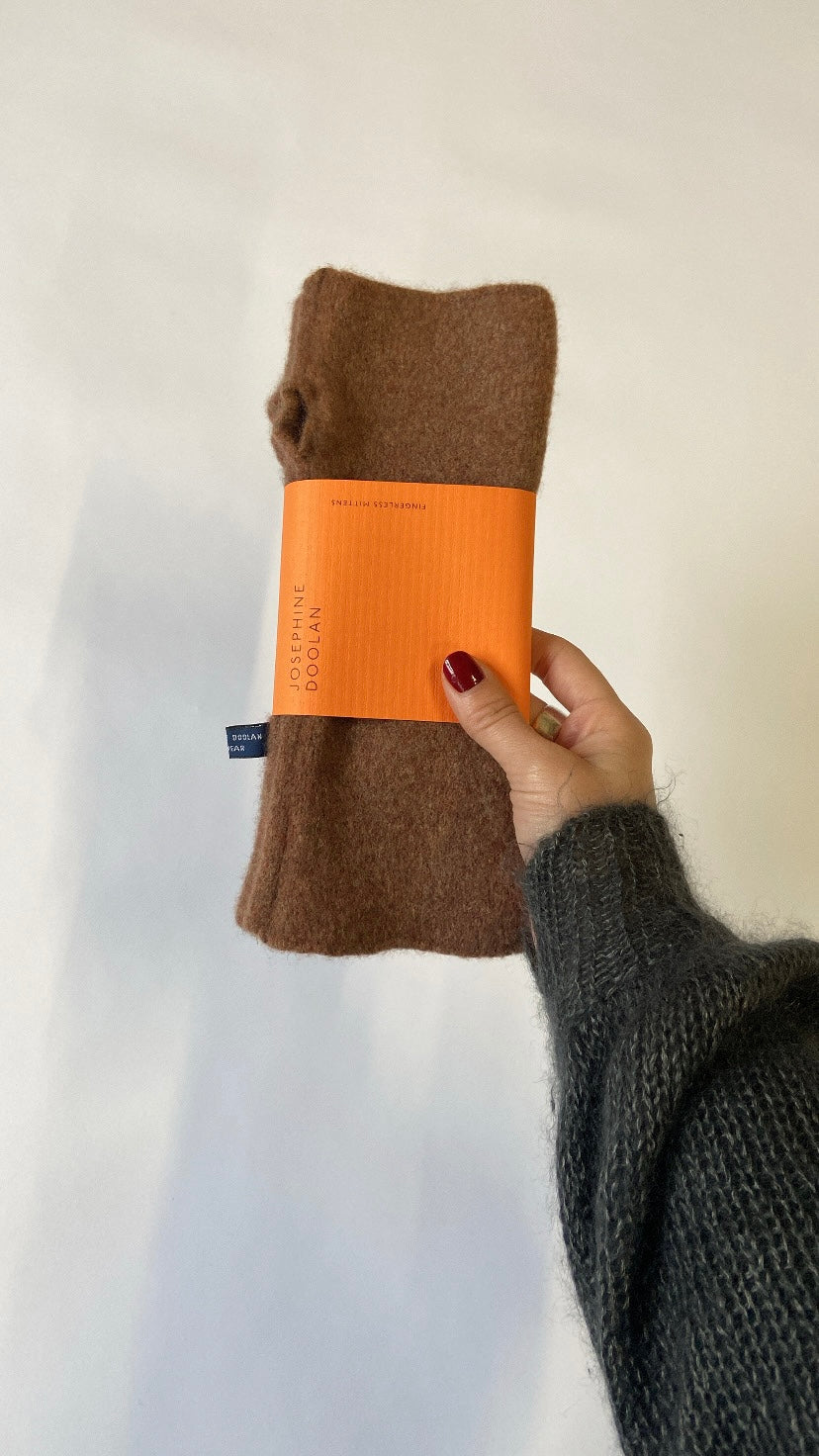 Merino Fingerless Gloves in Hazelnut Brown