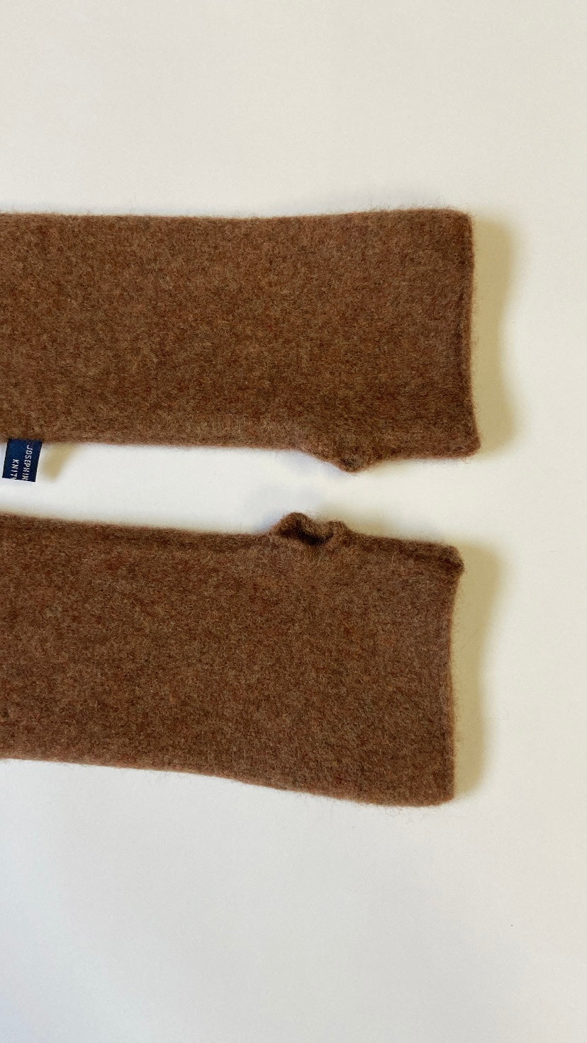 Merino Fingerless Gloves in Hazelnut Brown