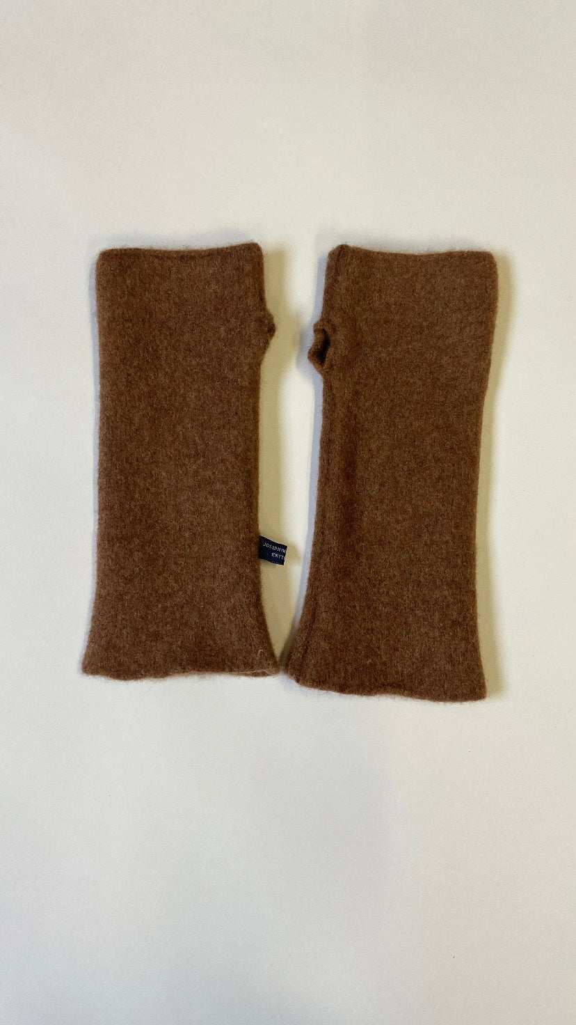 Merino Fingerless Gloves in Hazelnut Brown