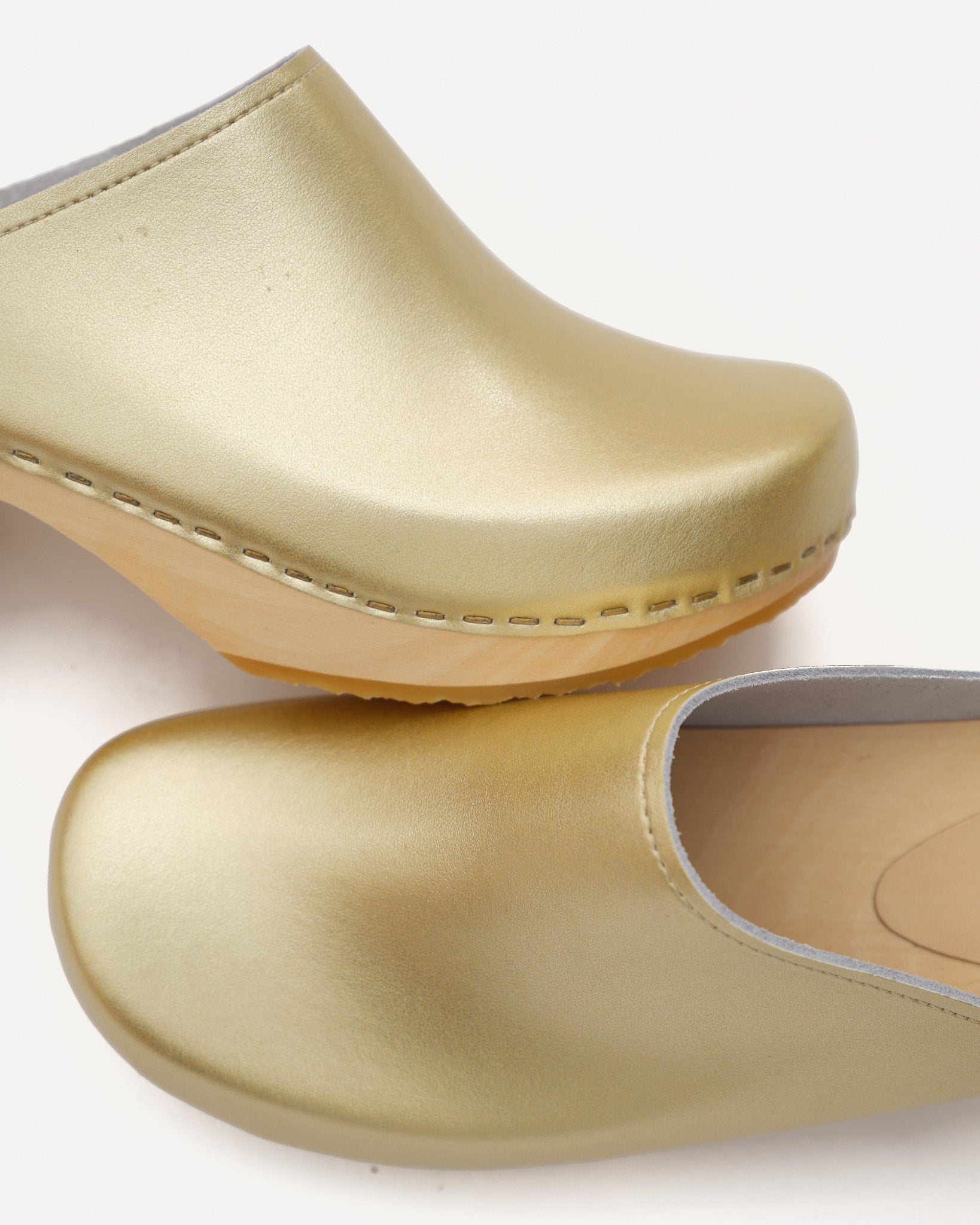 Gold Wooden Mini Heel Clog – KIT + CLOGS STUDIO