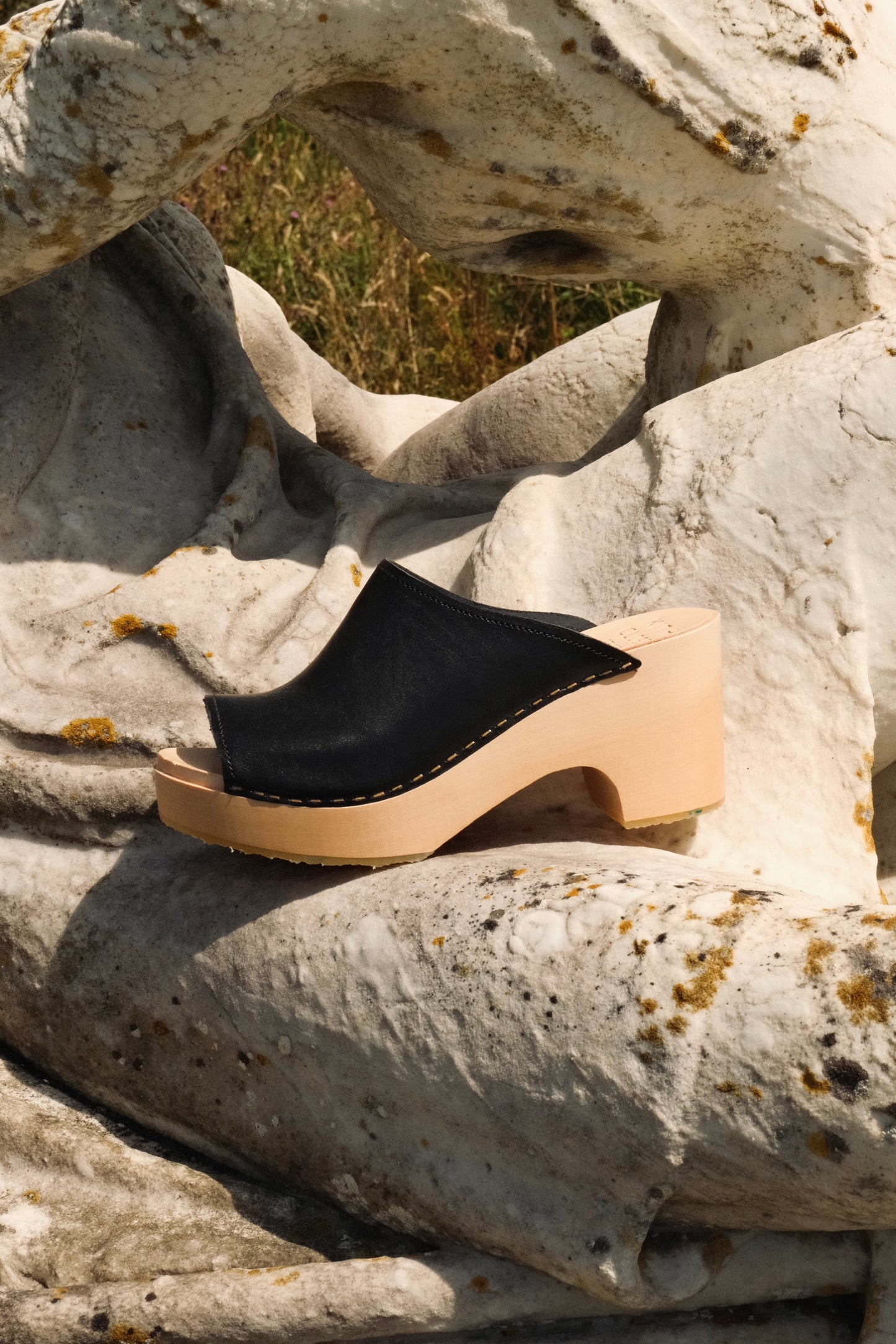 Onyx Platform Sol Clog