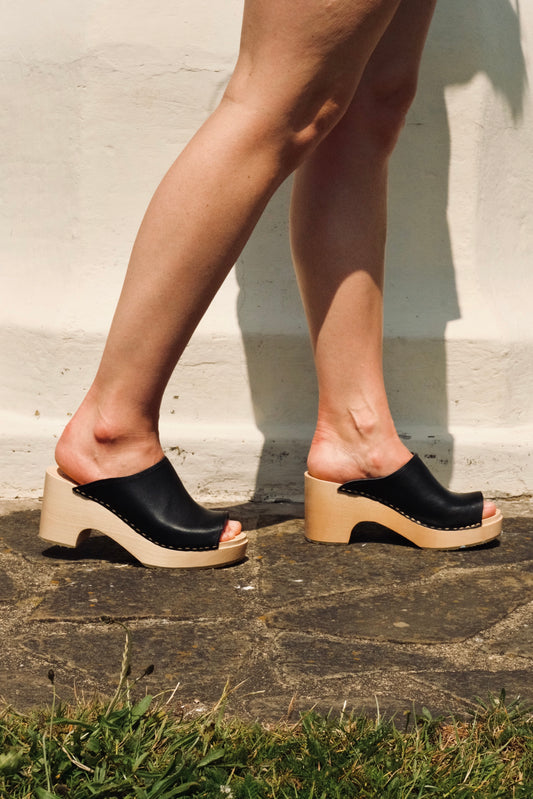 Onyx Platform Sol Clog