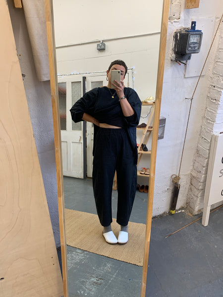 cotton Arc pants in black by le bon shoppe