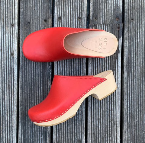red classic style mini heel swedish clog