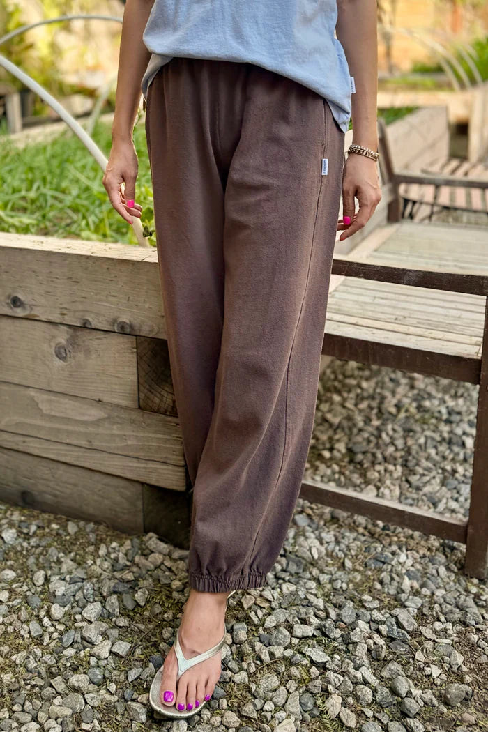 Balloon Pants in Chocolate