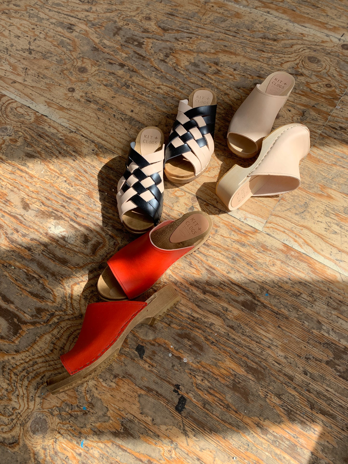 Natural + Onyx Two-Tone Low Fält Clog