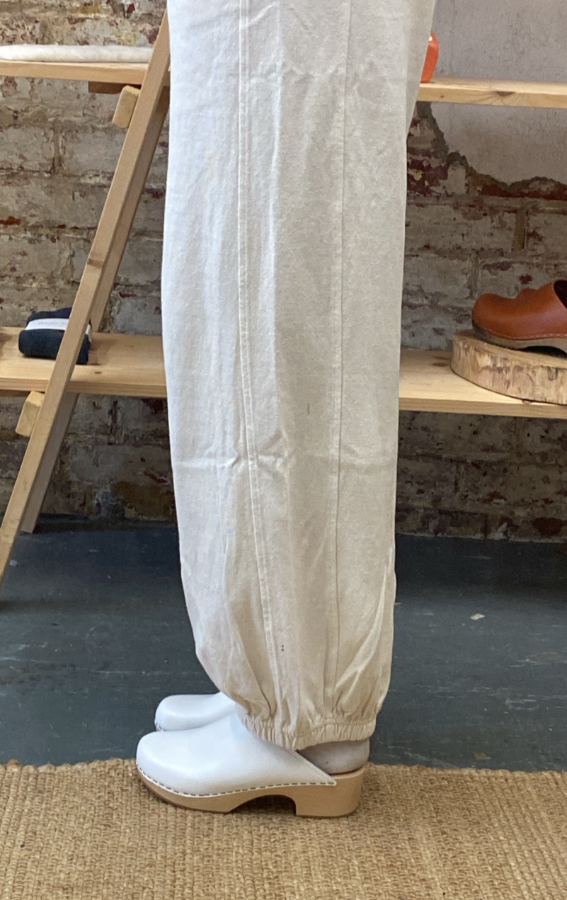 Balloon Pants in Natural