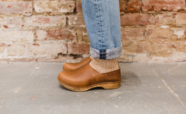 Cacao low klassisk classic mule swedish clogs with a covered back