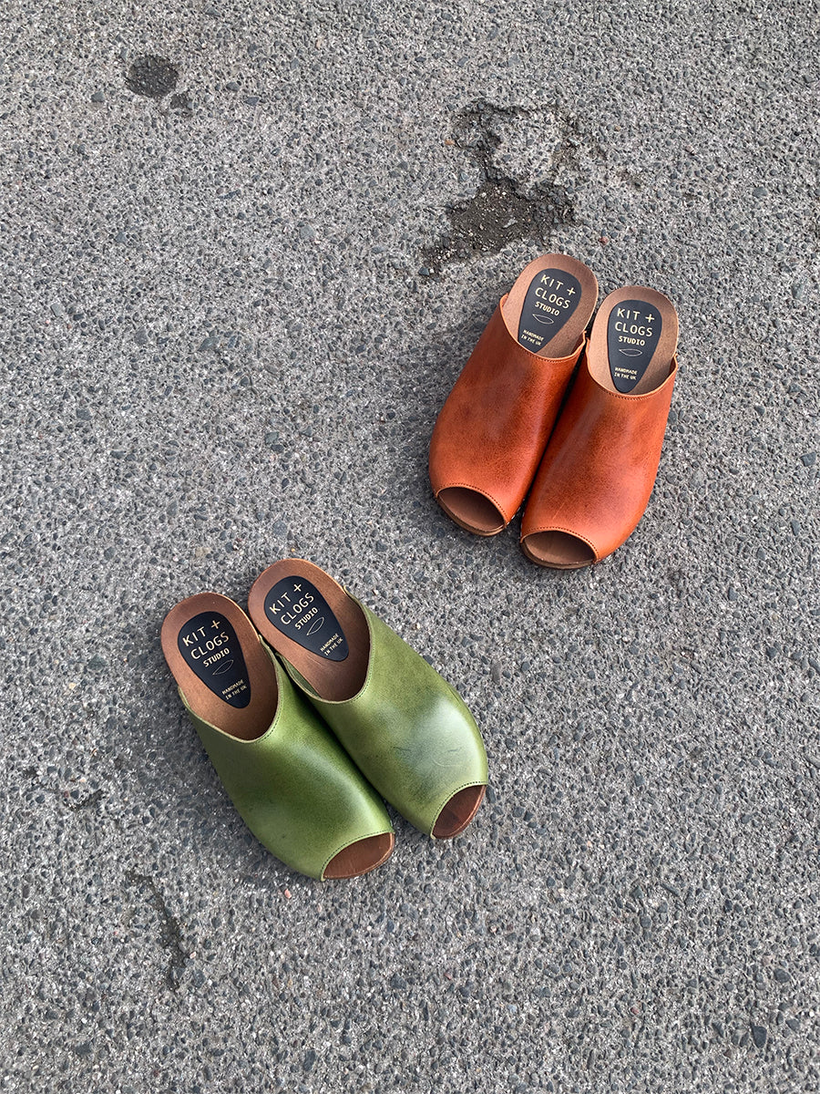 Aloe Green flex base peep toe clog sandal