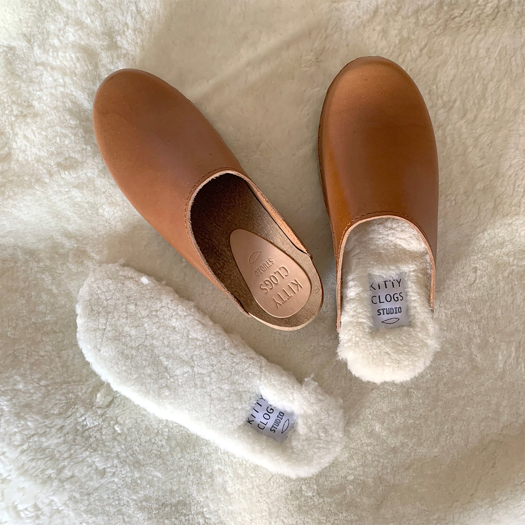Kitty clogs sales